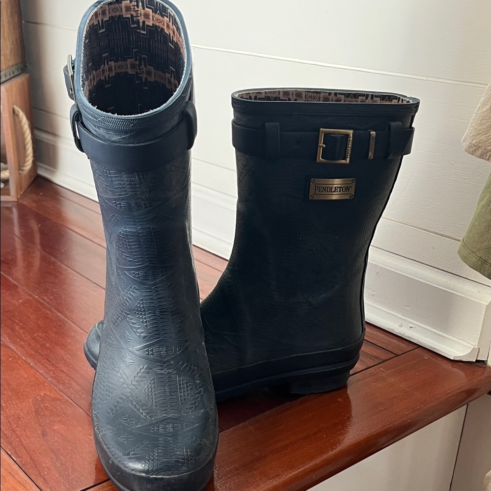 Pendleton Black Patterned Rain Boots - image 2